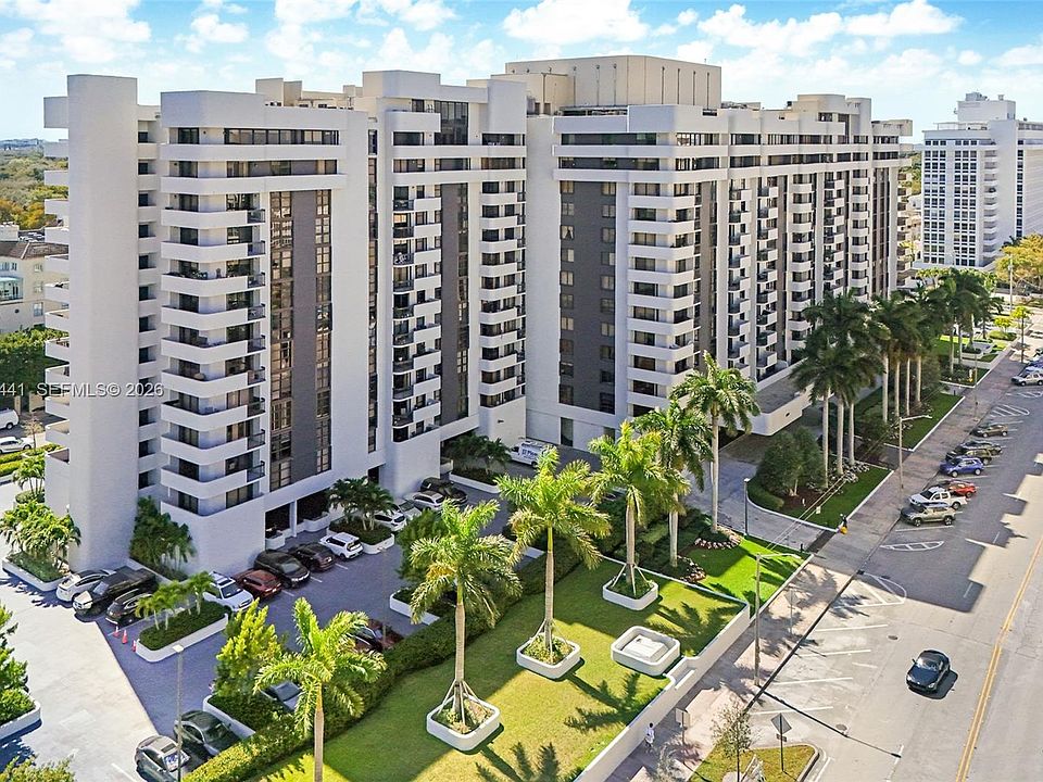 1st image of 600 Biltmore Way APT 1018