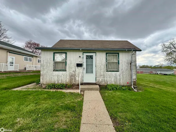 209 Washington St, Audubon, IA 50025