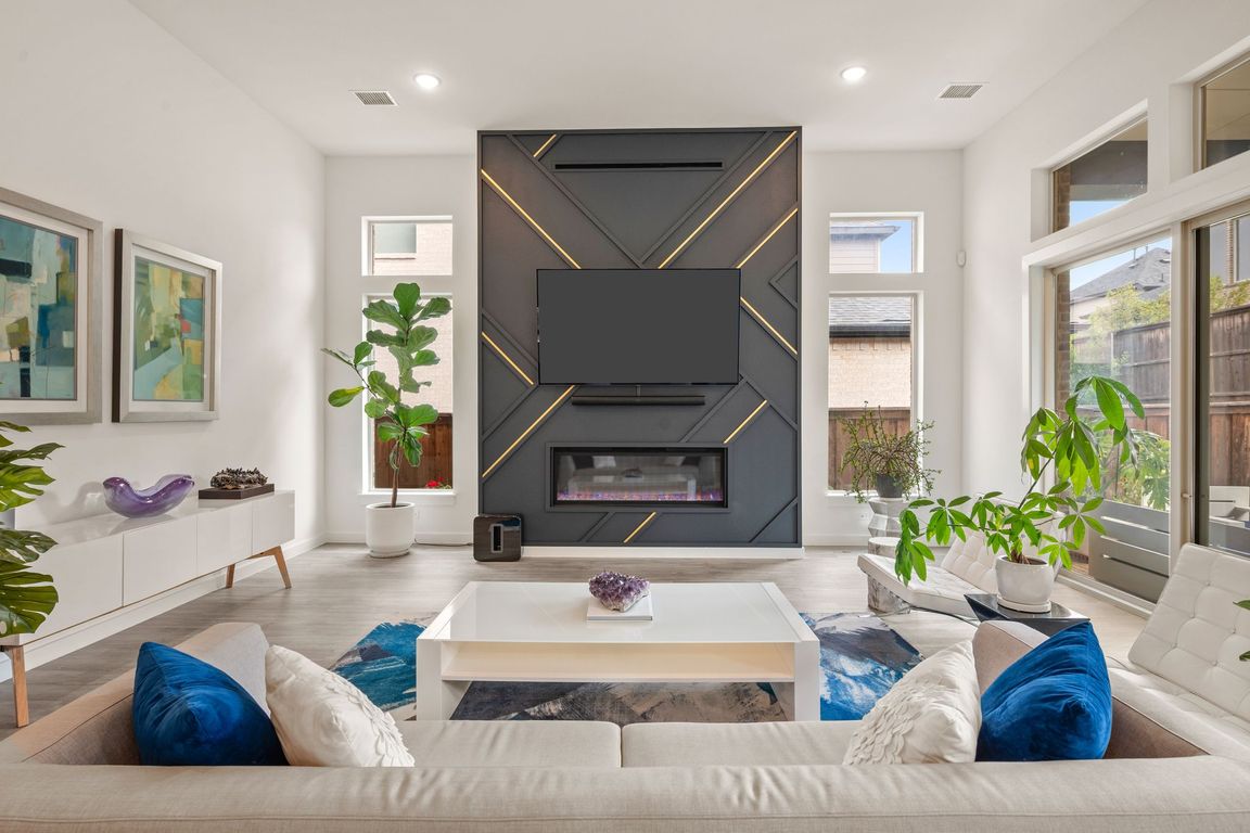 next background image