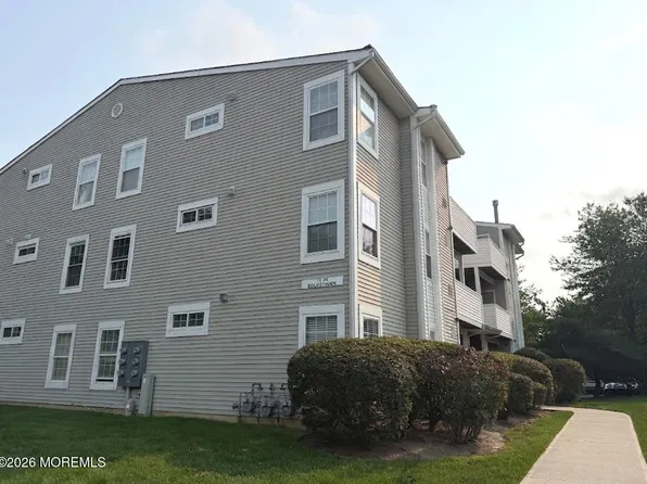 13 Equestrian Court, Tinton Falls, NJ 07753