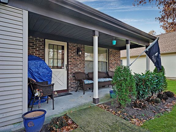 4th image of 513 Petunia Ln N