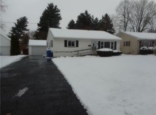 108 Crescent Dr, Palmyra, NY 14522