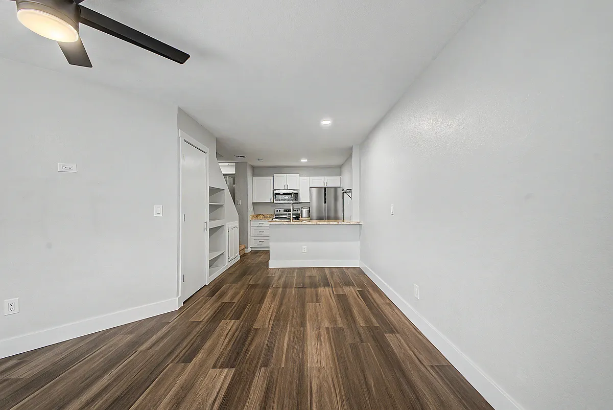 living room and kitchen - 510 N Alma School Rd #219