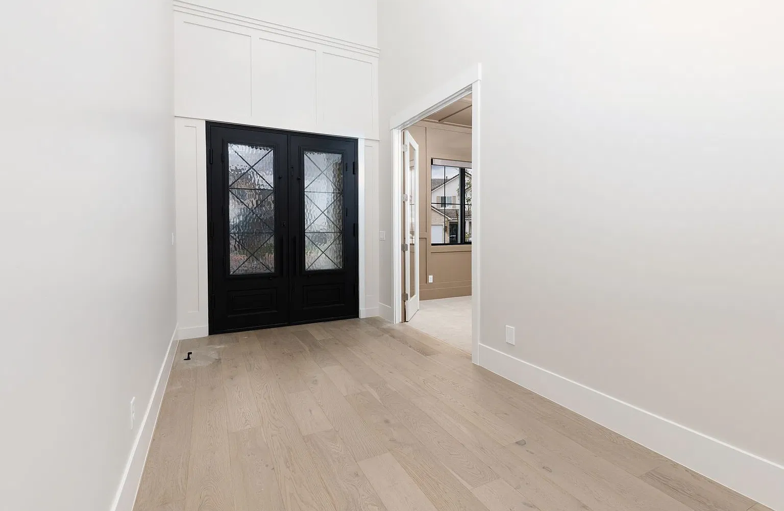 Gorgeous 5 bedroom in Finley Farms with Sports Court within walking distance to Crimson High School — Photo 4