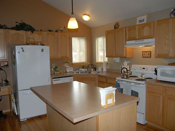 5th image of 1765 Columbine Village Dr