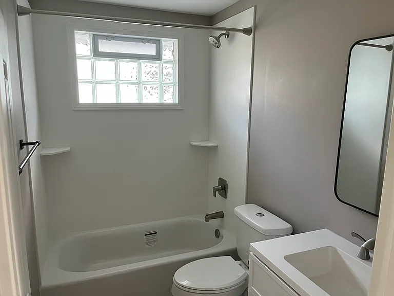 868 Mansfield St — Photo 12