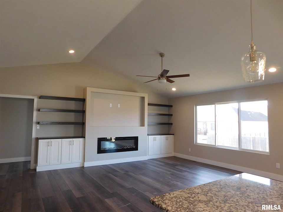 2nd image of 435 Waterwheel St