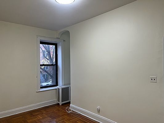 1st image of 405 6th Ave #2