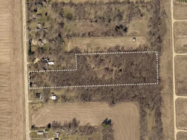9807 Old River Rd, Roscoe, IL 61073
