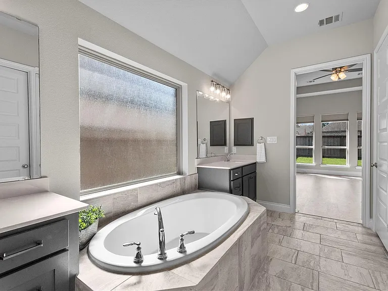 28348 Sterling Oak Dr — Photo 38