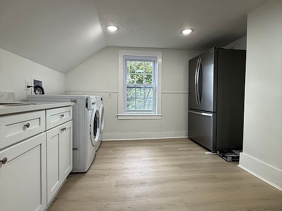 4th image of 616 Main St #4