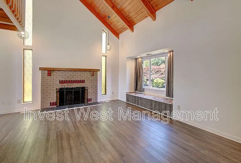 16103 NE 33rd Ave — Photo 11