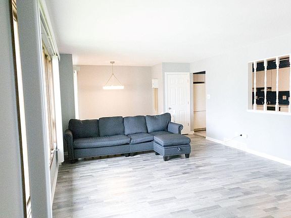 5th image of 15333 Aubrieta Ln