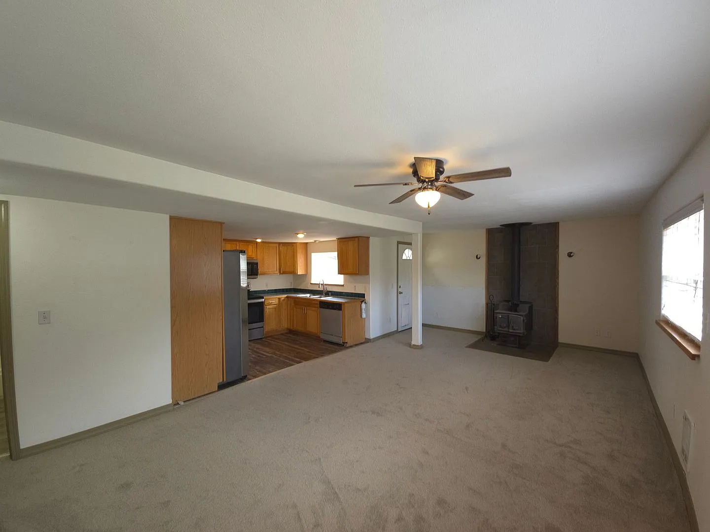 3 Bedroom 2 Bath — Photo 3