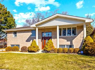 115 Windsor Ave, Wood Dale, IL 60191