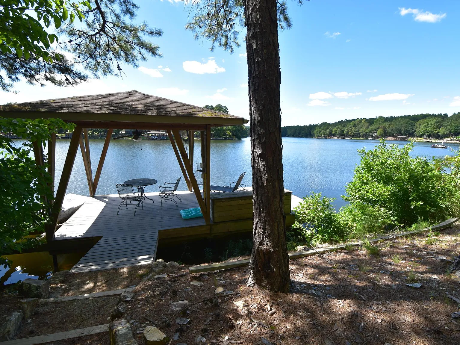 64 Majorca Dr — Photo 3