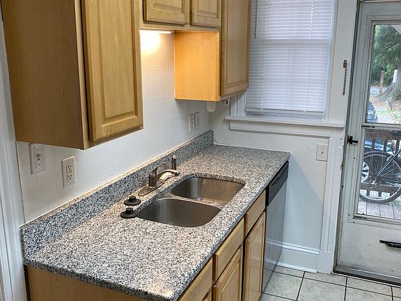 5th image of 208 N Nansemond St APT 1