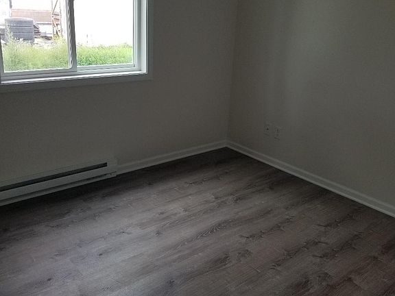 3rd image of 600 S East St #202