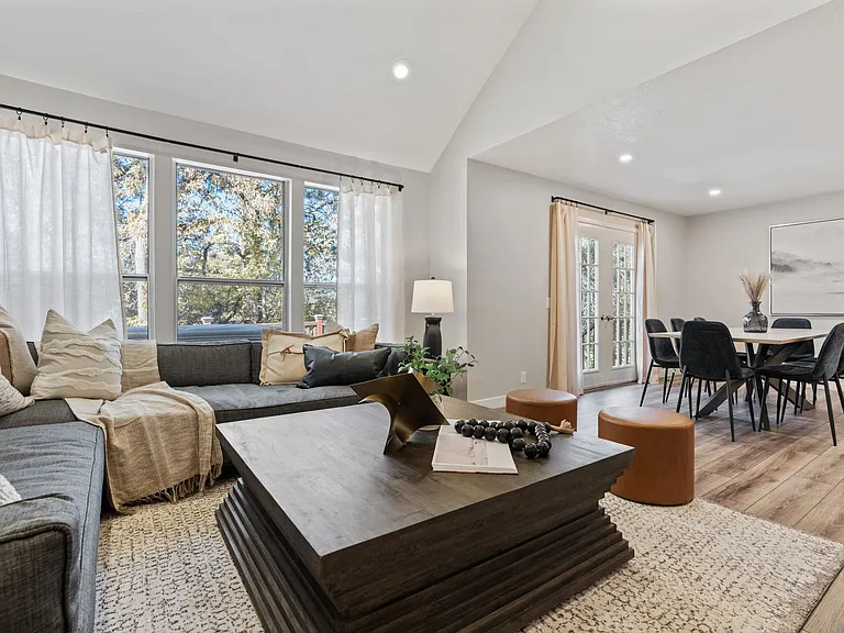 8218 S Wasatch Grove Ln — Photo 3