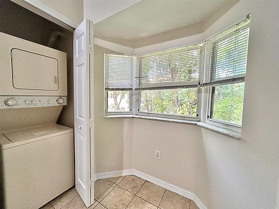 3rd image of 1270 SE 28th Ct Unit 202