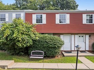709 Countryside Dr, Mc Kees Rocks, PA 15136