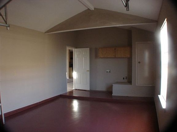 3rd image of 3819 Truman Ave