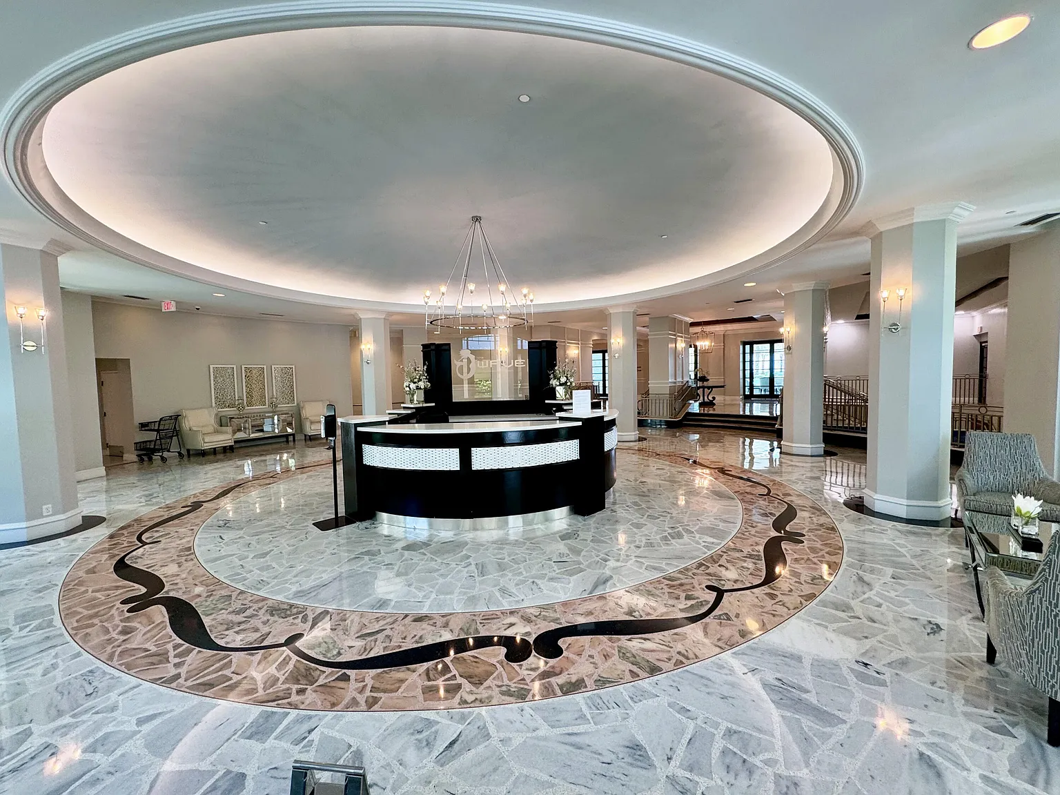 The Wave Condominium — Photo 3