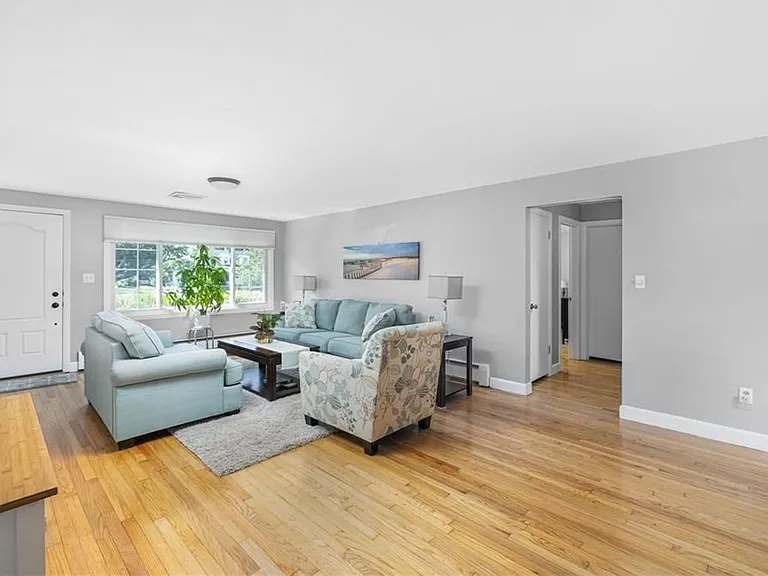 288 Green End Ave — Photo 7