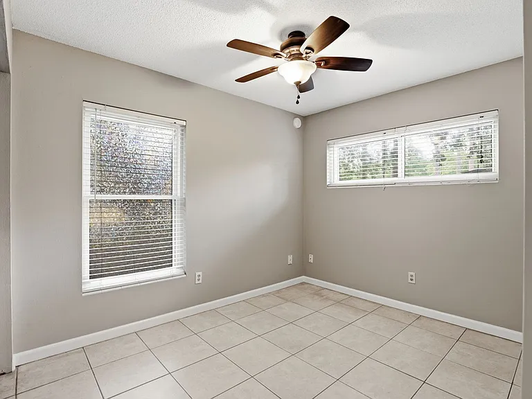 2659 NW 57th Pl — Photo 12