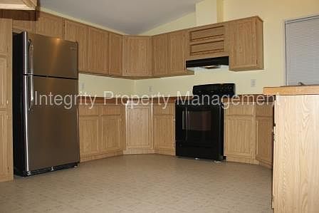 3rd image of 21825 130th St E