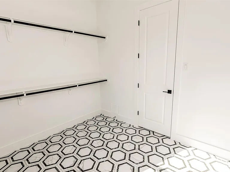 18219 Polo Meadow Dr — Photo 10