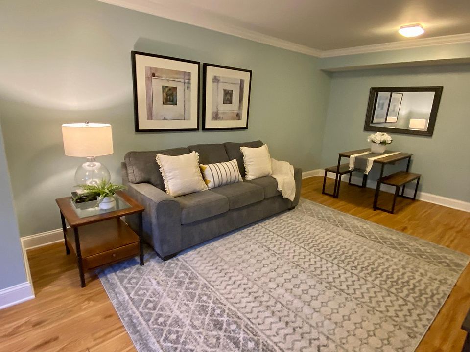 Spacious Living / Dining Rooms