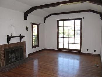 4th image of 11222 Kling St