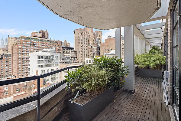 Sold by Compass | media 18