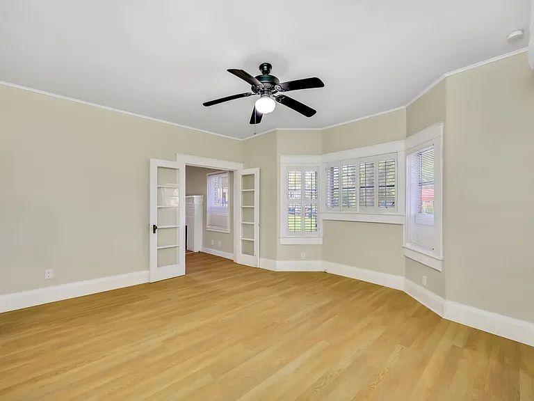 708 E Hollywood St — Photo 11