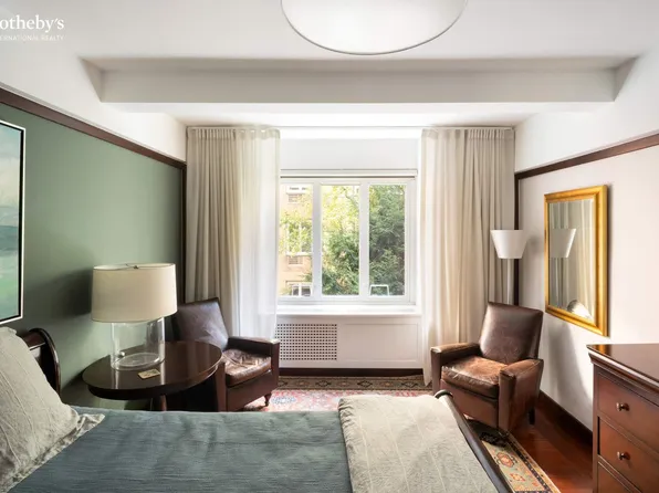 333 West 57th Street image 9 of 23