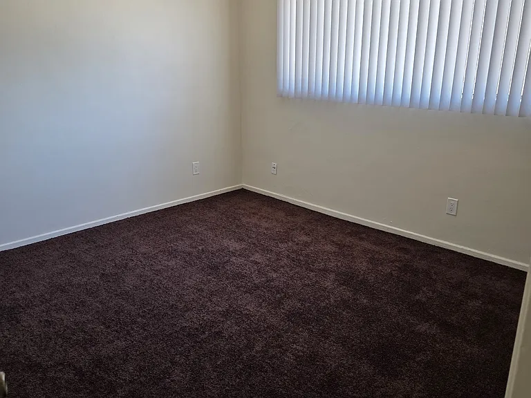 535 E Hazel St #6 — Photo 10