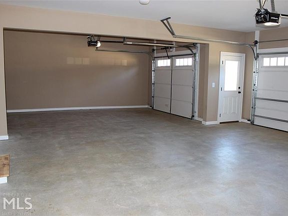 4th image of 482 Oak Forest Dr #236