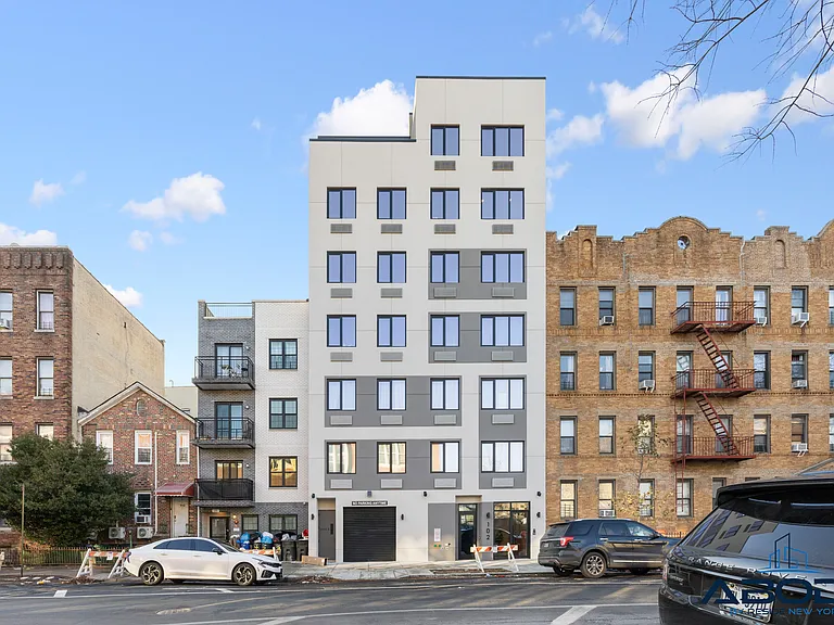 102 E 53rd St #6D — Photo 18