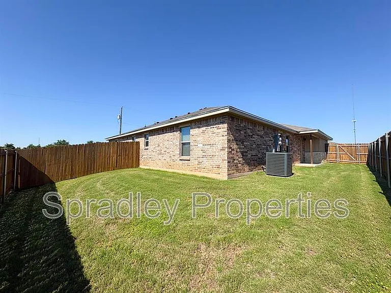 1013A Kerr Ct — Photo 13