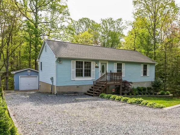 12626 Corral Dr, Lusby, MD 20657