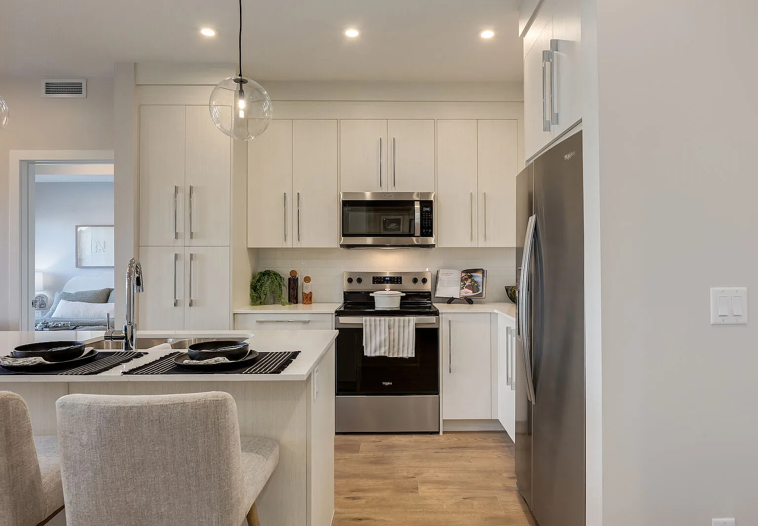 Atlas Apartments — Photo 4