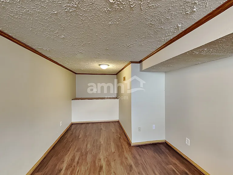 7080 Winchester Crossing Blvd — Photo 16