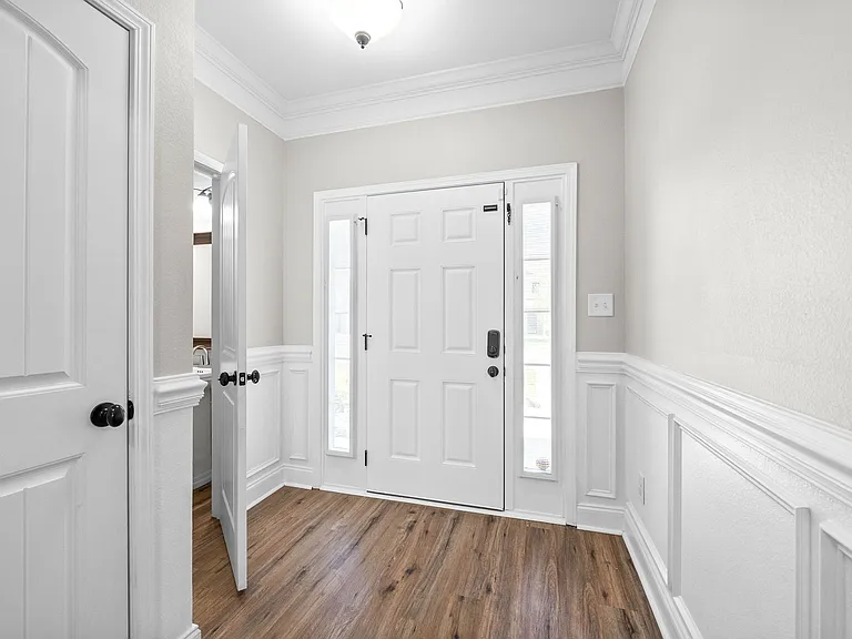 1236 Winterset Dr — Photo 3