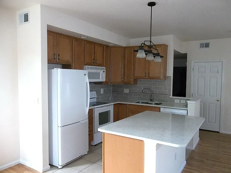 2115 Grays Peak Dr #103 — Photo 4