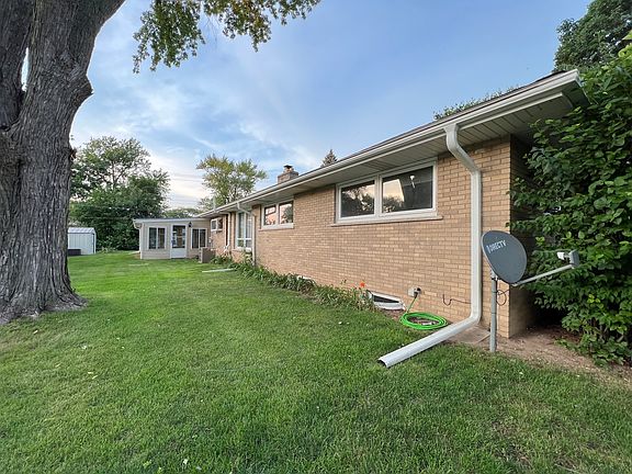 5th image of 611 Hilltop Ave