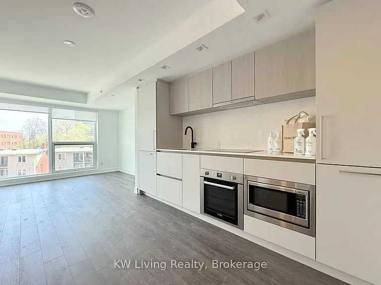 609 Sherbourne St #307 — Photo 6