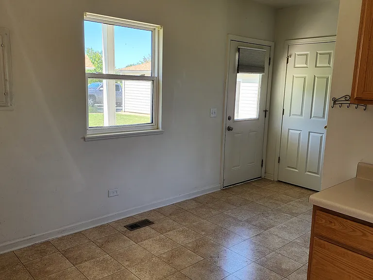 12313 Hansen Rd #4 — Photo 4