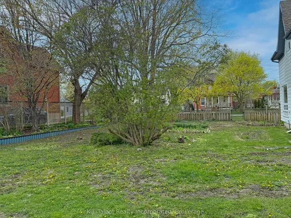155 Quebec St, Goderich, ON N7A 2G8