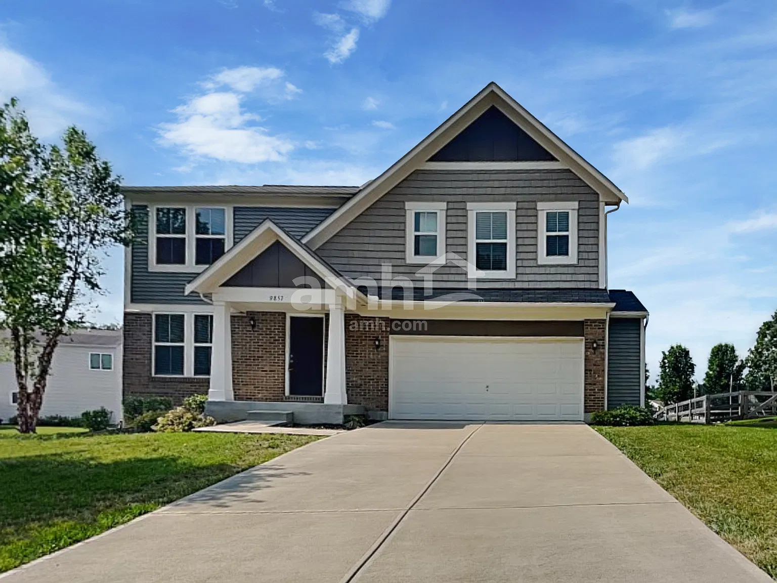 4 bed, 2.5 bath, 2788 sqft, $2,995 — Photo 1